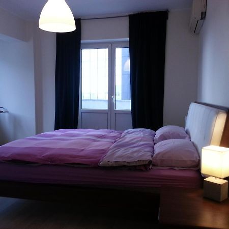 Apartment 3 Rooms Elegant บูคาเรสต์ ภายนอก รูปภาพ