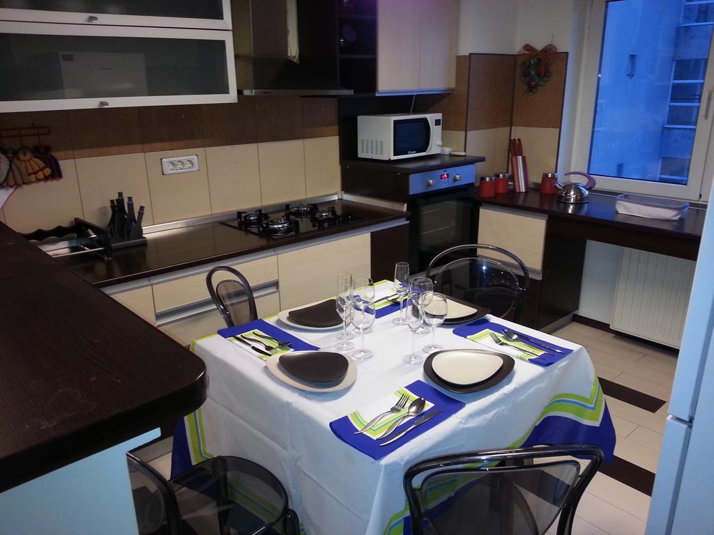Apartment 3 Rooms Elegant บูคาเรสต์ ภายนอก รูปภาพ