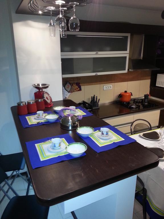 Apartment 3 Rooms Elegant บูคาเรสต์ ภายนอก รูปภาพ