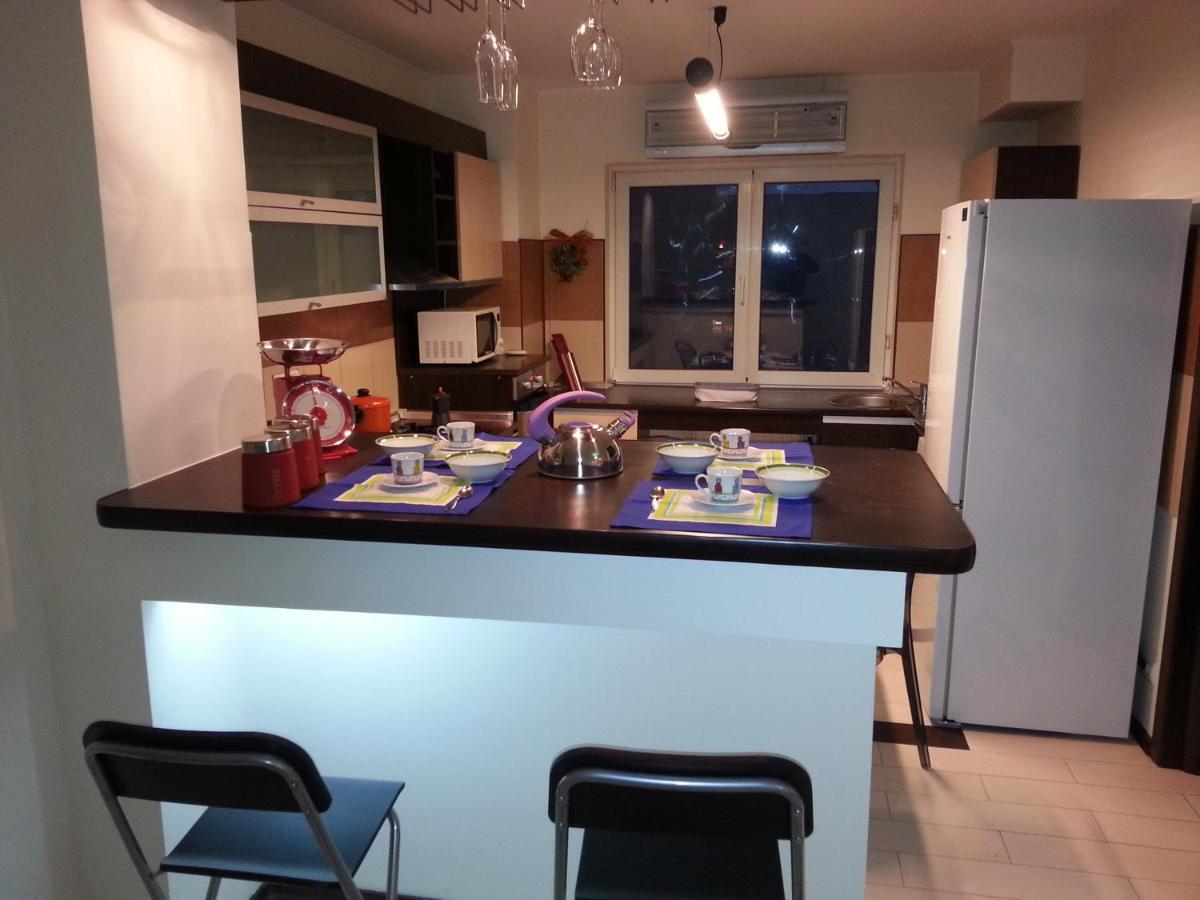 Apartment 3 Rooms Elegant บูคาเรสต์ ภายนอก รูปภาพ