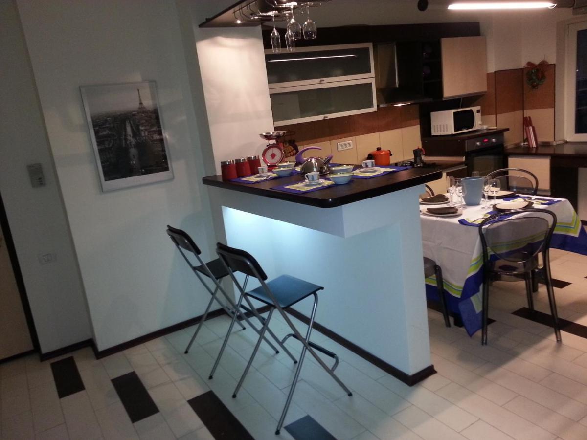 Apartment 3 Rooms Elegant บูคาเรสต์ ภายนอก รูปภาพ